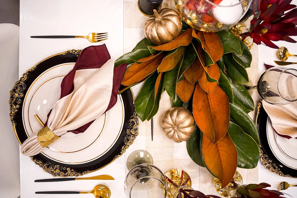 An elegant private dinner party table setting by a Chefpost chef in Tampa